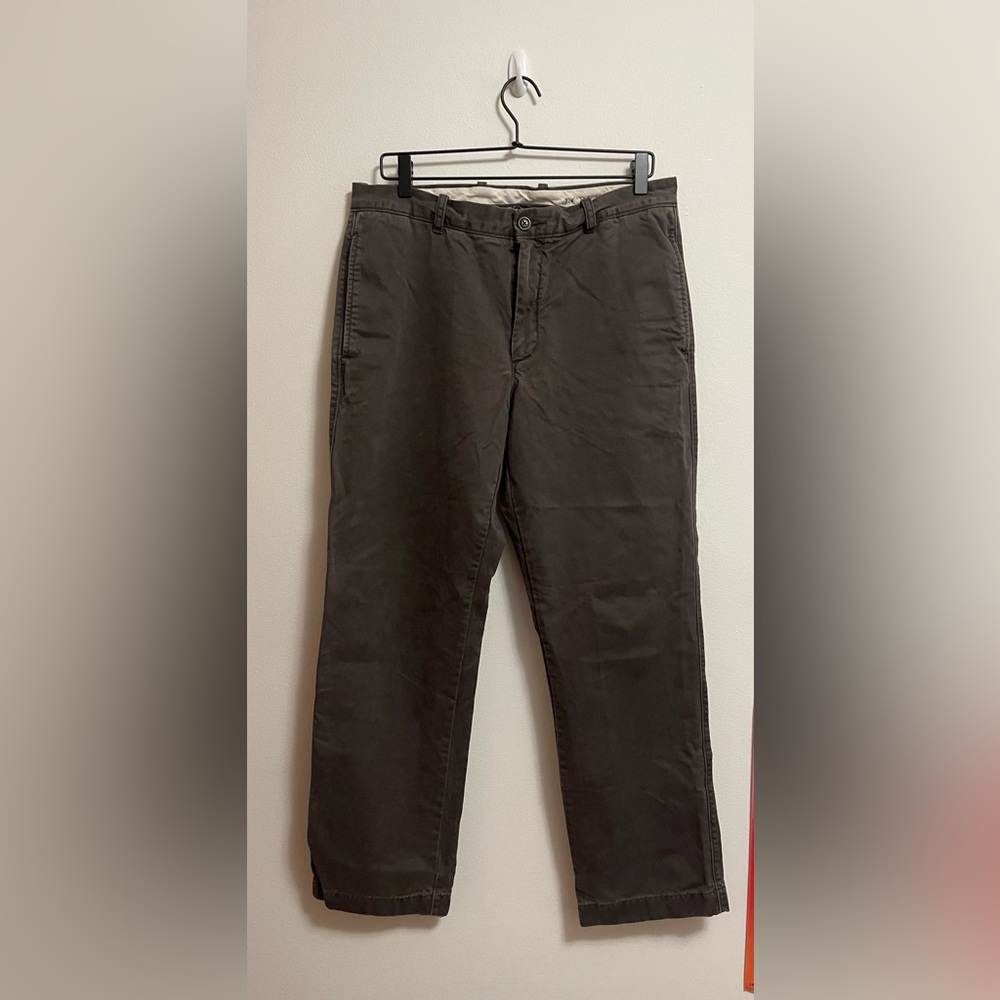 J. Crew - Men’s 100% Faded Broken-In Classic Fit Green/Grey Chino - 33W30L